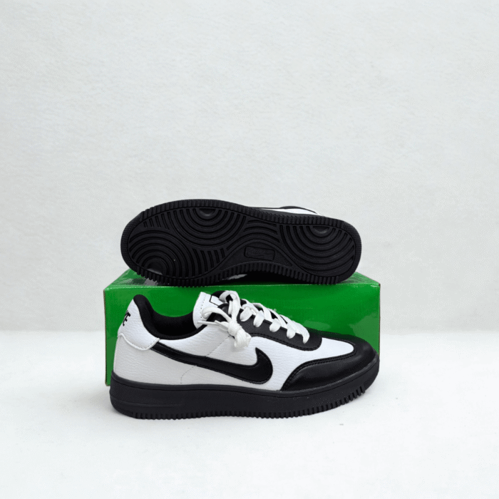 NIKE (White&Black) - Image 3